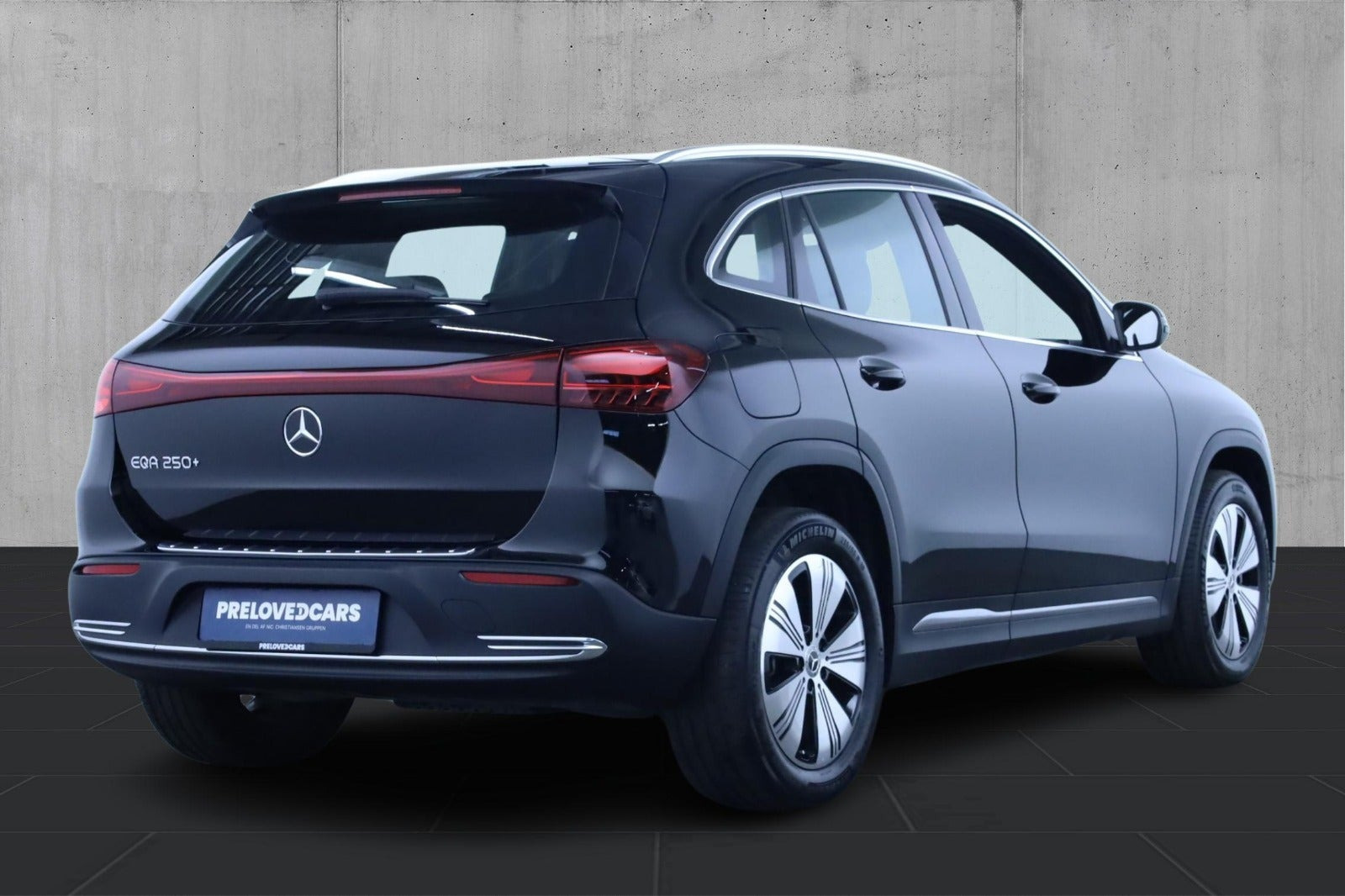 Sort Mercedes EQA250+ fra 2025