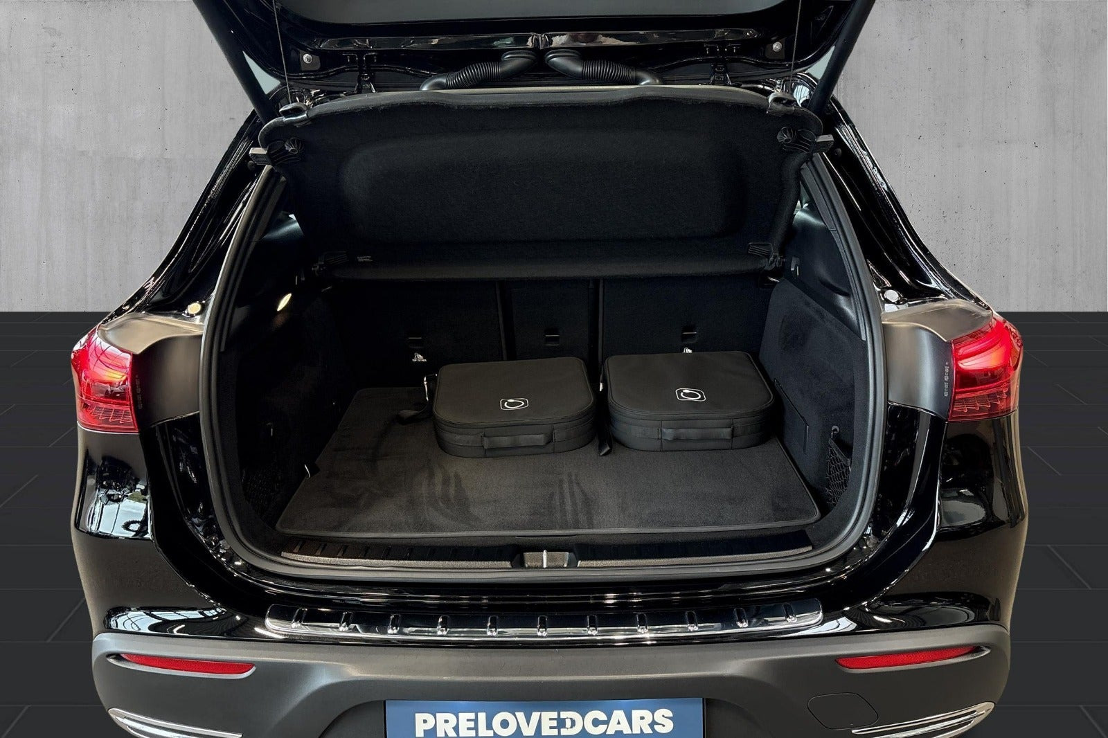 Sort Mercedes EQA250+ fra 2025