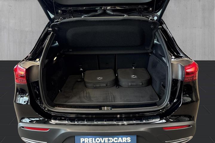 Sort Mercedes EQA250+ fra 2025