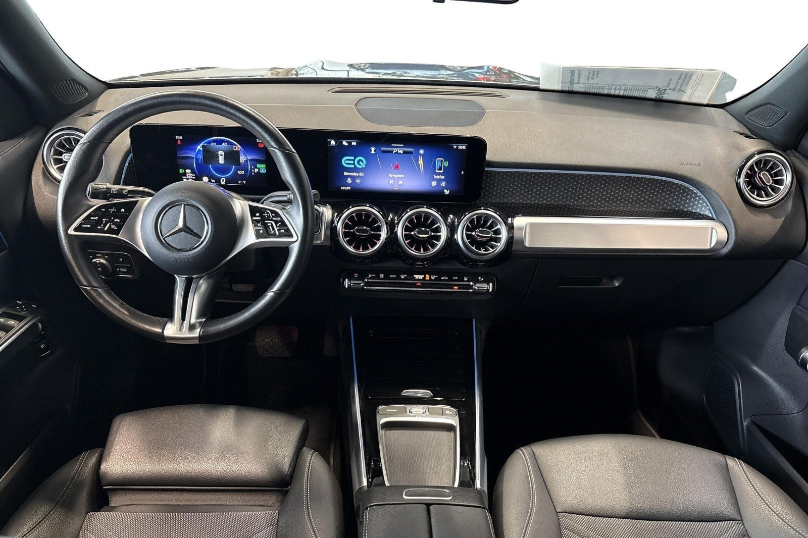Grå Mercedes EQB250+ fra 2026