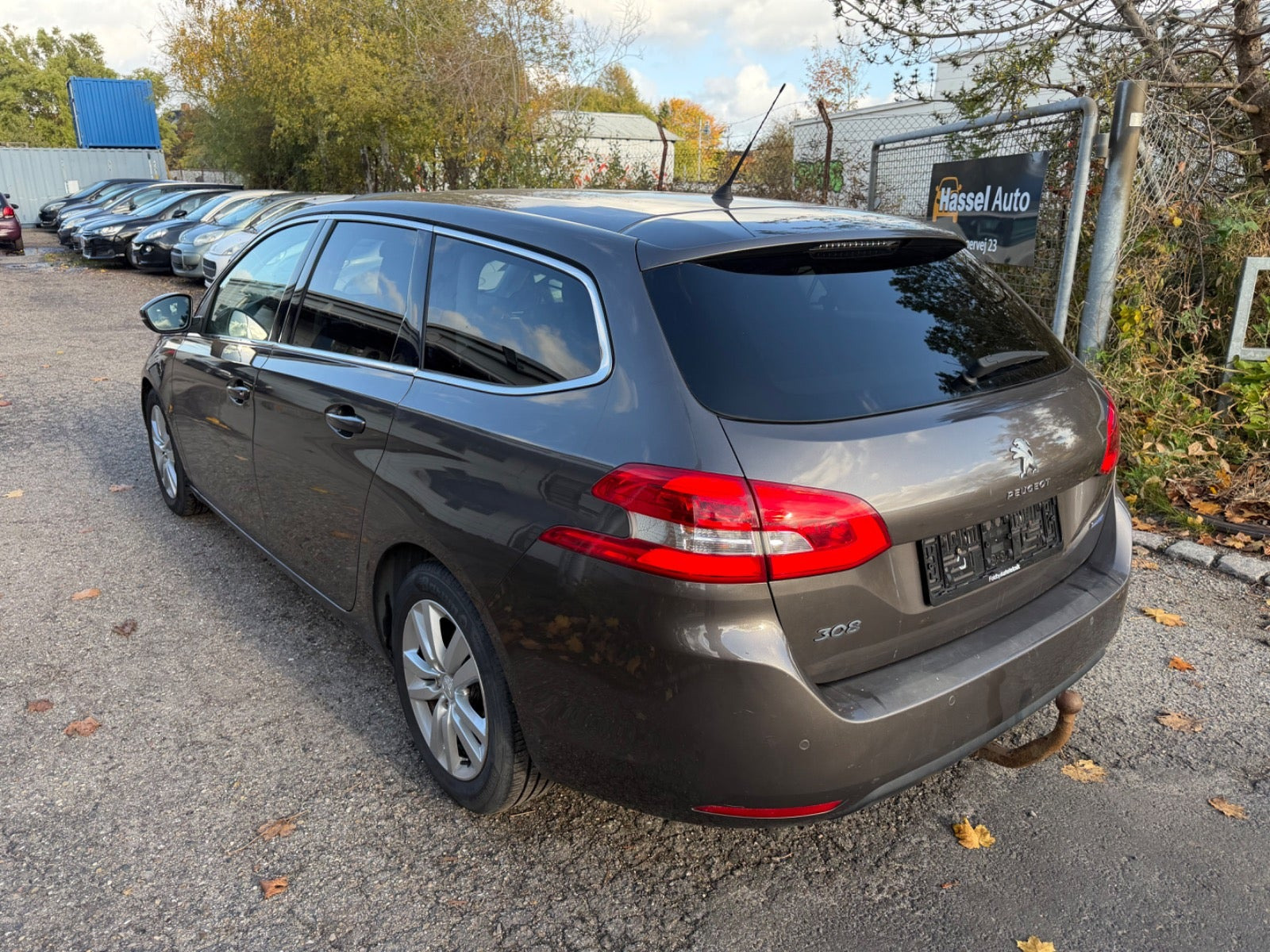 Grøn Peugeot 308 fra 2015
