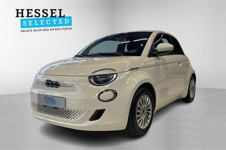 Hvid Fiat 500e fra 2023