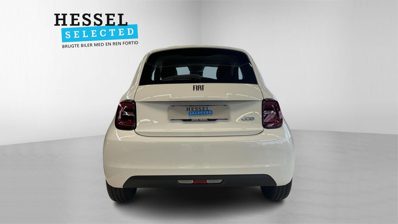 Hvid Fiat 500e fra 2023
