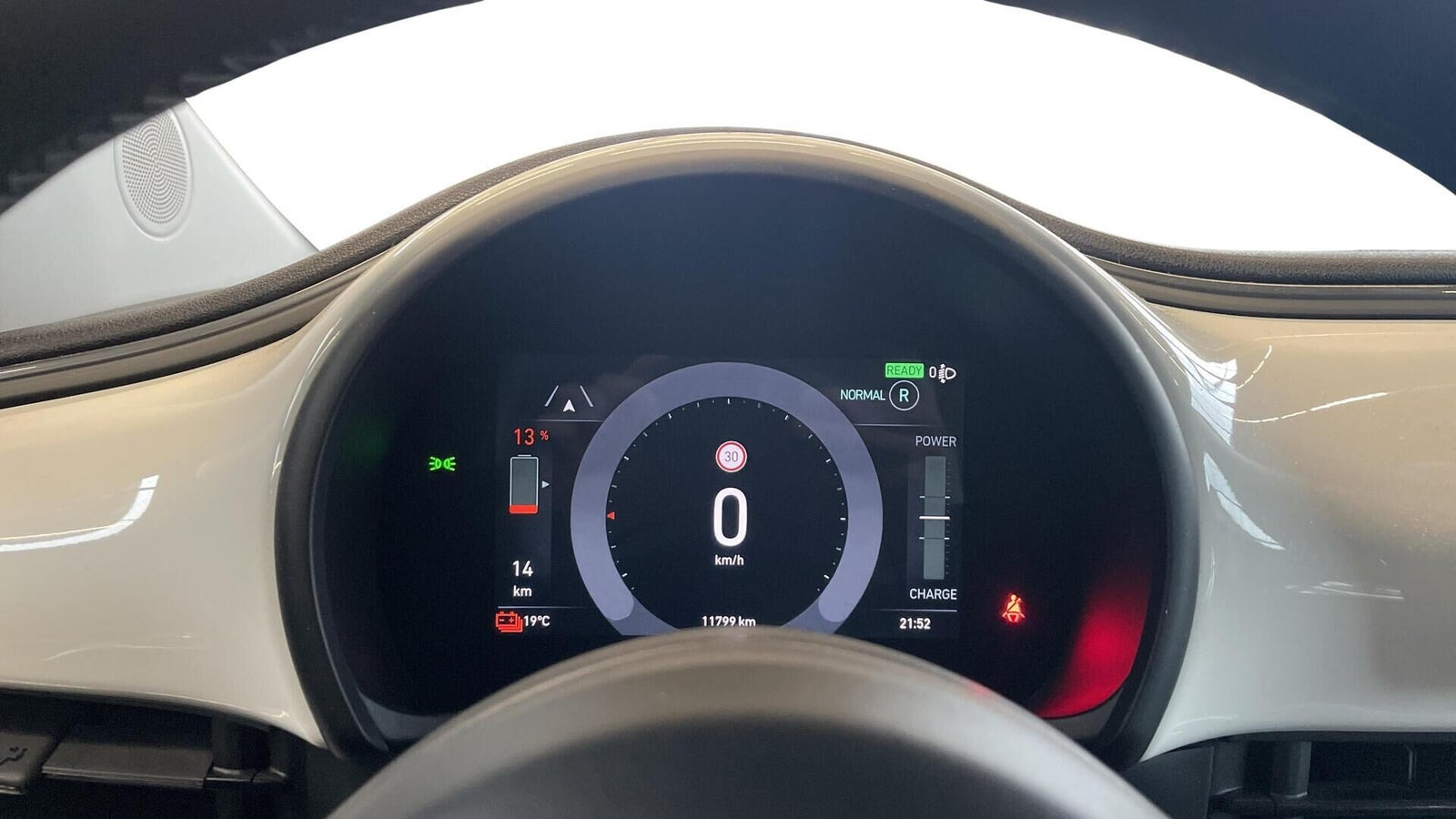 Hvid Fiat 500e fra 2023