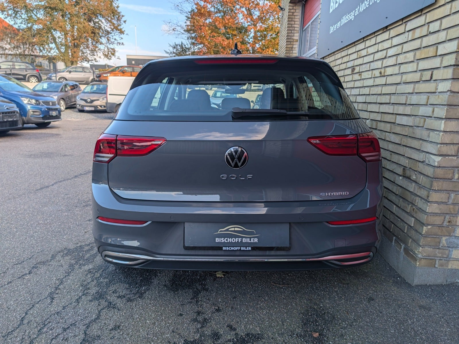 Grå VW Golf VIII fra 2022