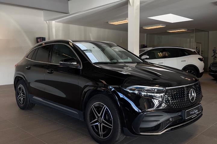 Sort Mercedes EQA350 fra 2024