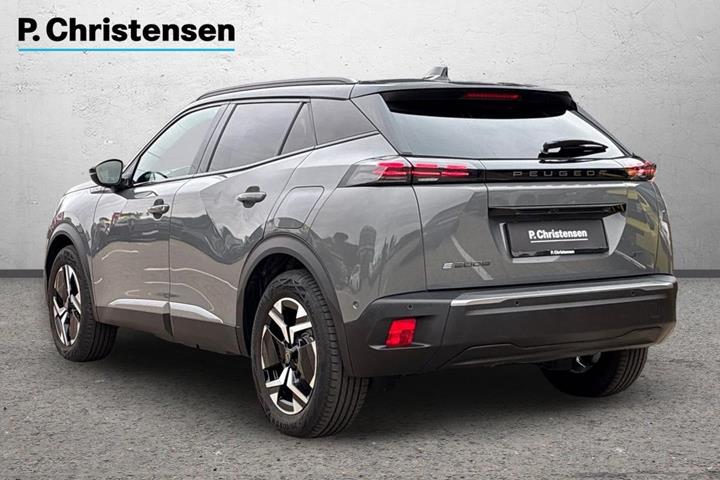 Grå Peugeot e-2008 fra 2025