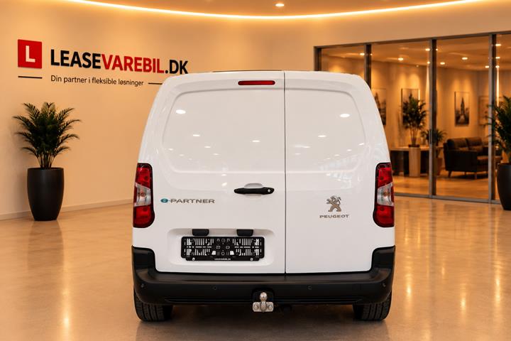 Hvid Peugeot e-Partner fra 2022