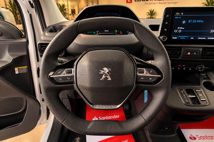 Hvid Peugeot e-Partner fra 2022