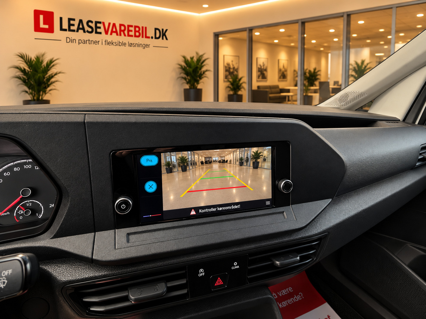 Hvid VW Caddy Maxi fra 2022