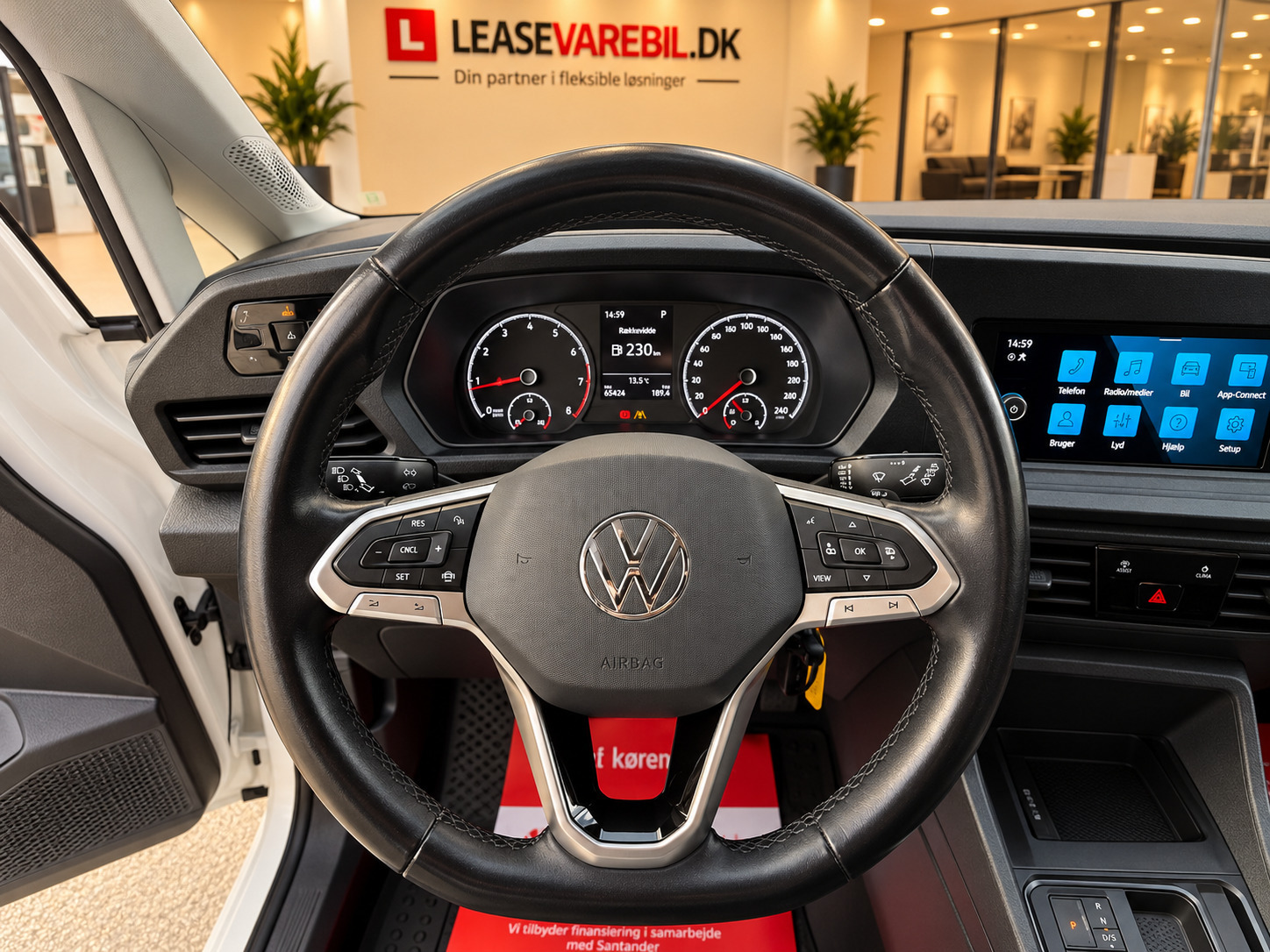 Hvid VW Caddy Maxi fra 2022
