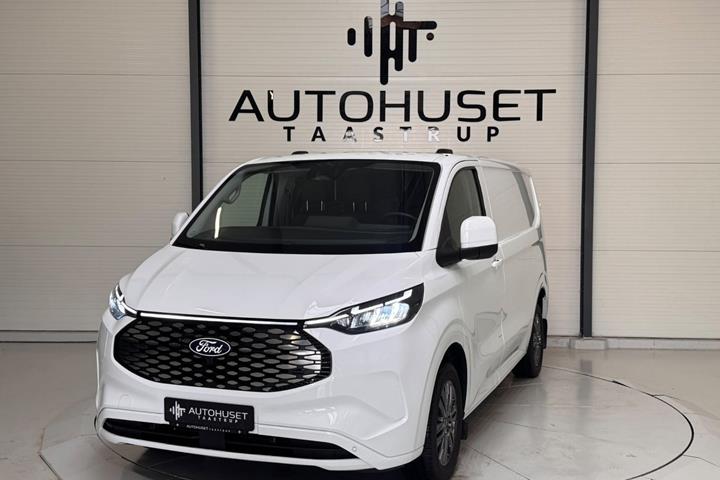 Hvid Ford E-Transit Custom 320 L1 fra 2026