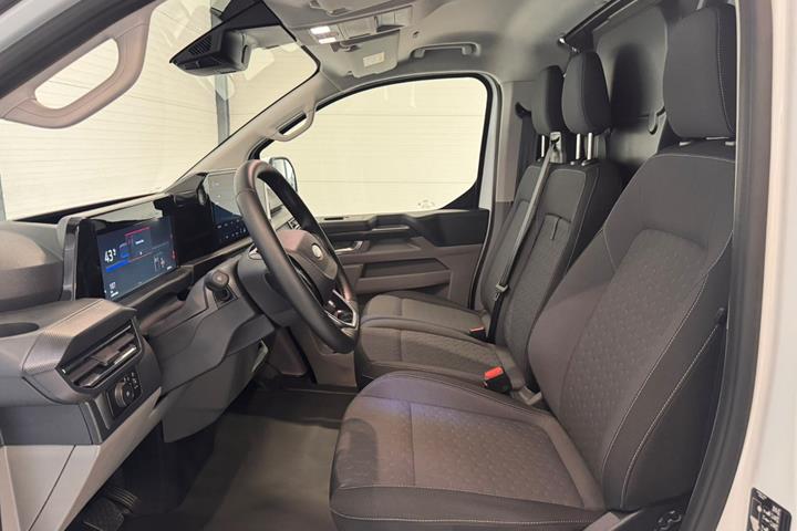 Hvid Ford E-Transit Custom 320 L1 fra 2026