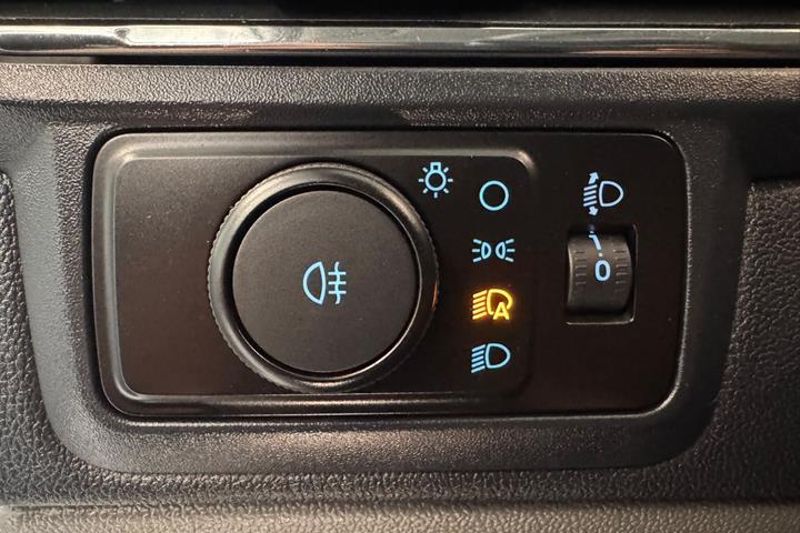 Hvid Ford E-Transit Custom 320 L1 fra 2026