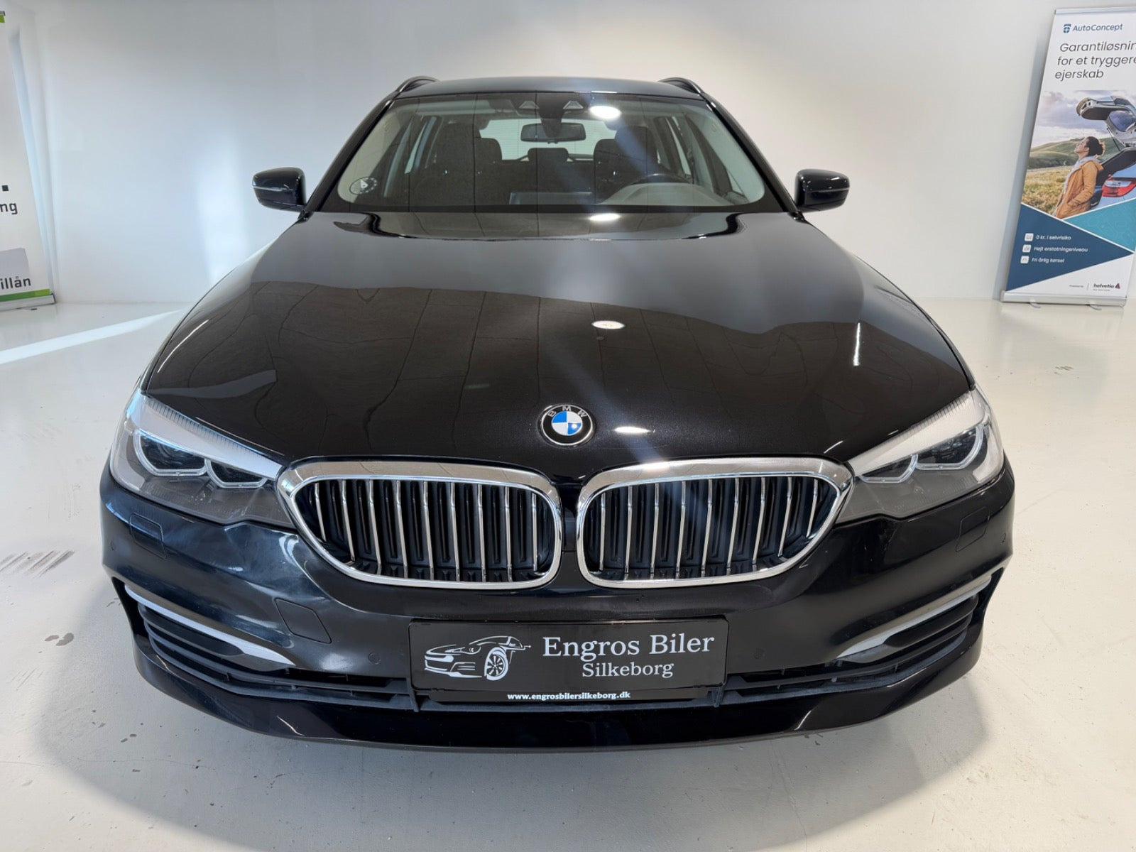 Grå BMW 520d fra 2019