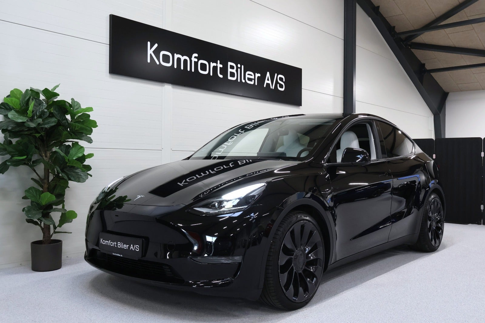 Tesla Model Y Performance AWD