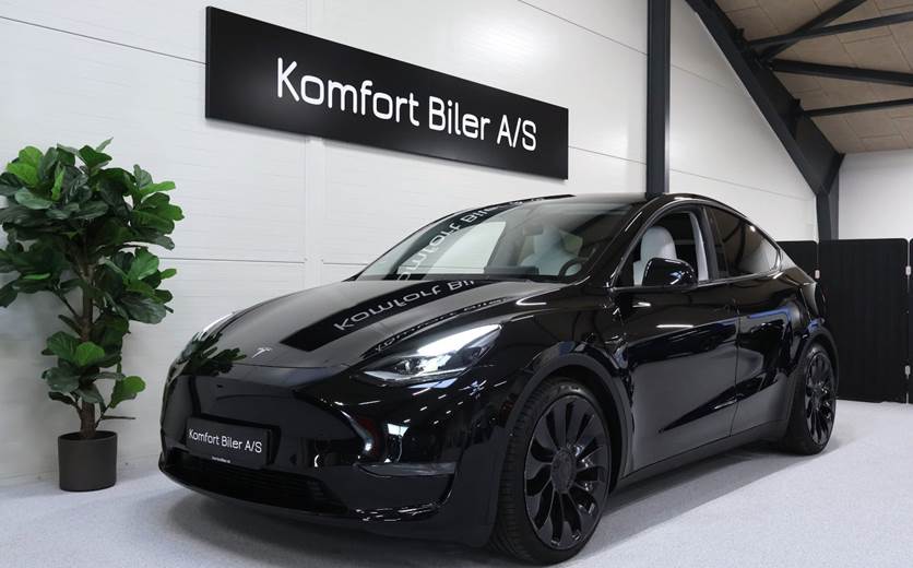 Tesla Model Y Performance AWD