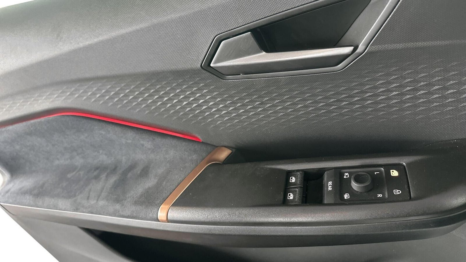 Hvid Cupra Born fra 2023