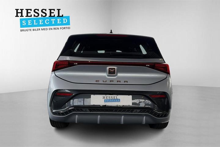 Sølv Cupra Born fra 2023