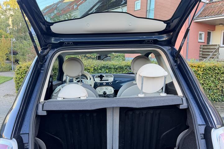 Blå Fiat 500 fra 2008