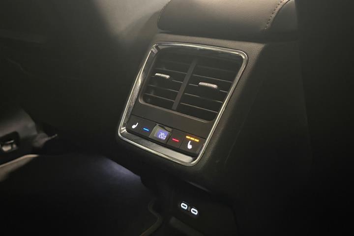 Sølv Skoda Enyaq fra 2021