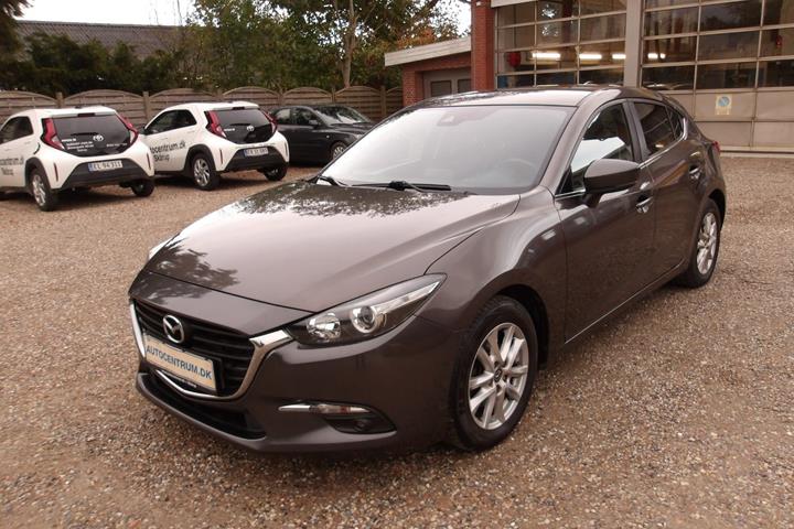 Grå Mazda 3 fra 2017