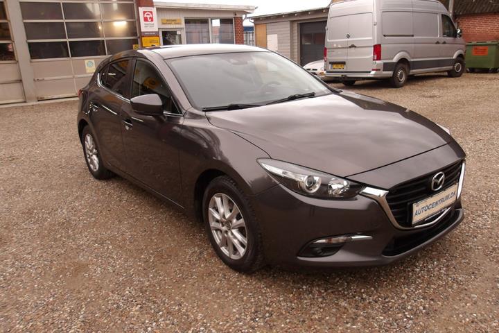 Grå Mazda 3 fra 2017