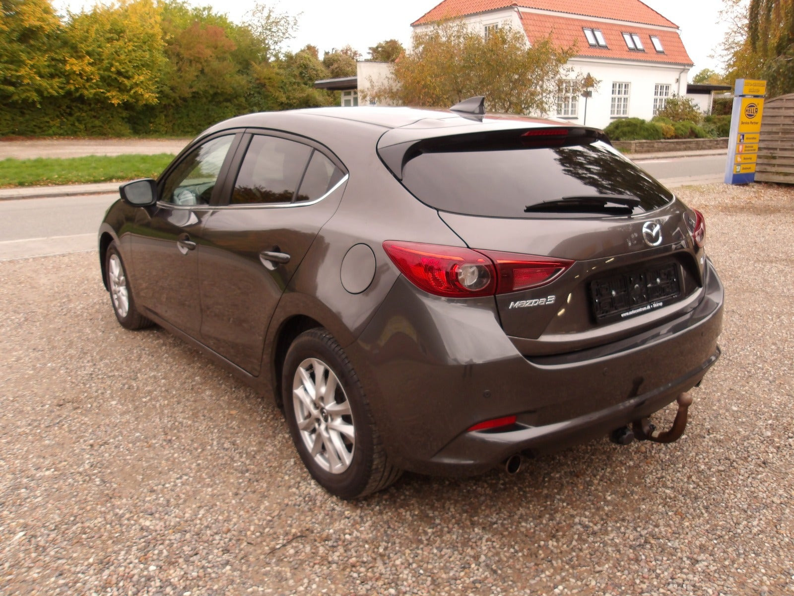 Grå Mazda 3 fra 2017