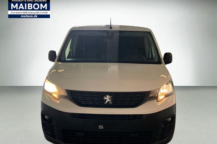 Hvid Peugeot Partner fra 2020