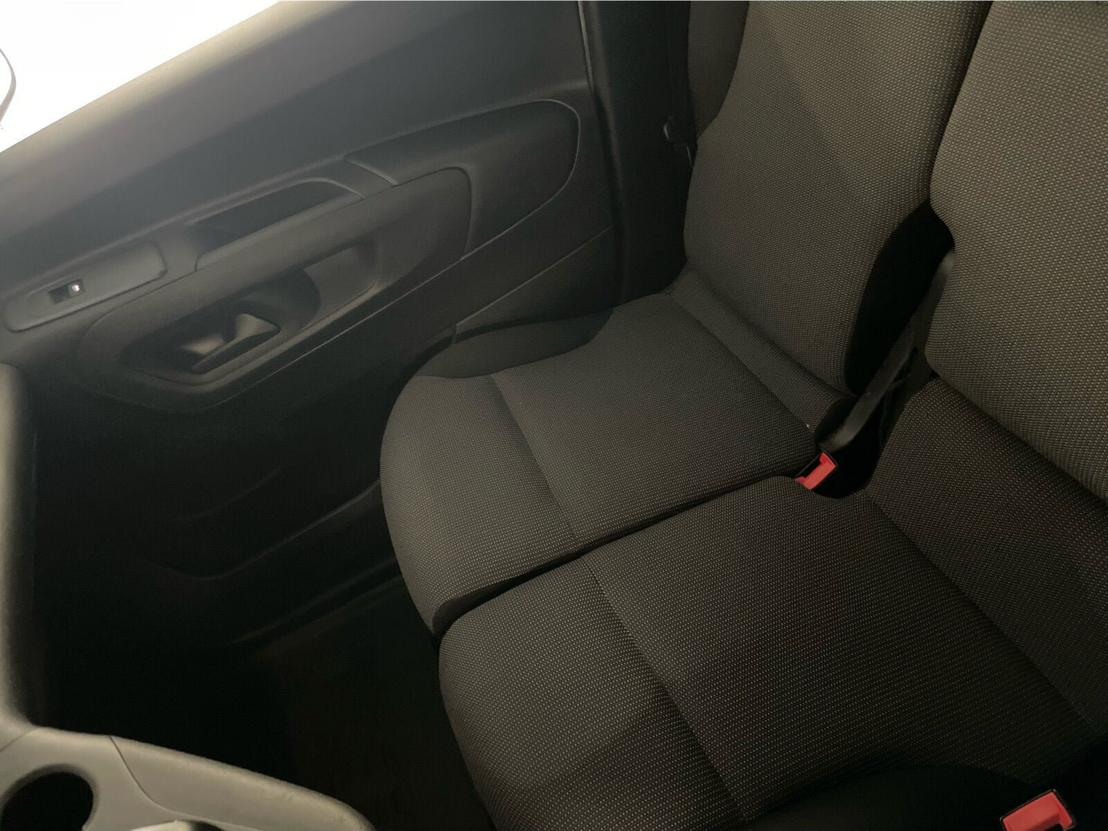 Hvid Peugeot Partner fra 2020
