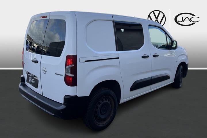Hvid Opel Combo fra 2019