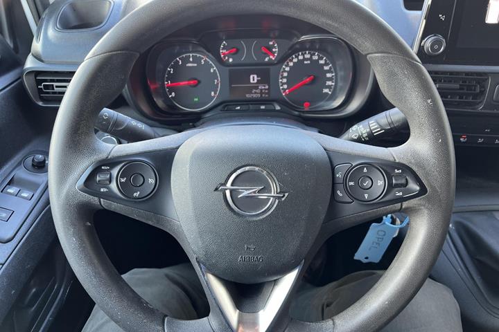 Hvid Opel Combo fra 2019