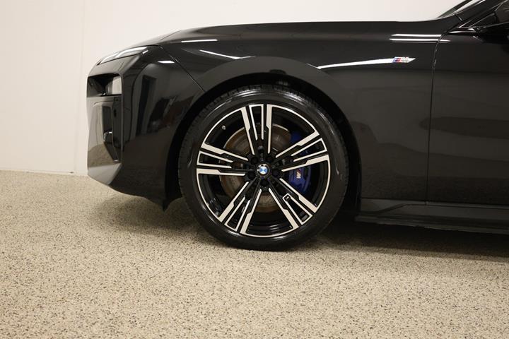 Sort BMW i7 fra 2024