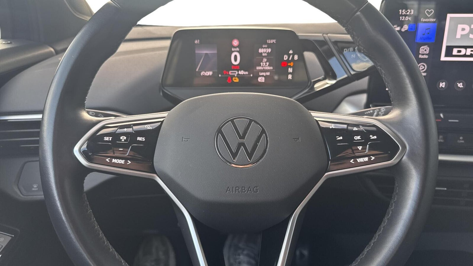 Blå VW ID.4 fra 2023