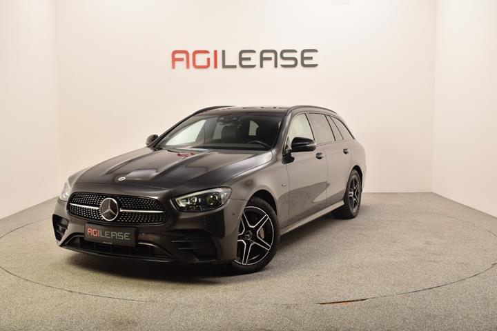 Grå Mercedes E300 de fra 2021