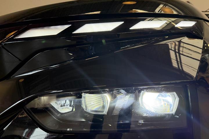 Sort Skoda Elroq fra 2026