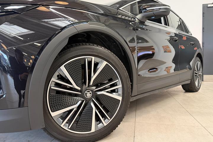 Sort Skoda Elroq fra 2026