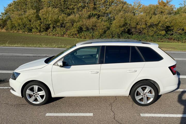 Hvid Skoda Fabia fra 2016