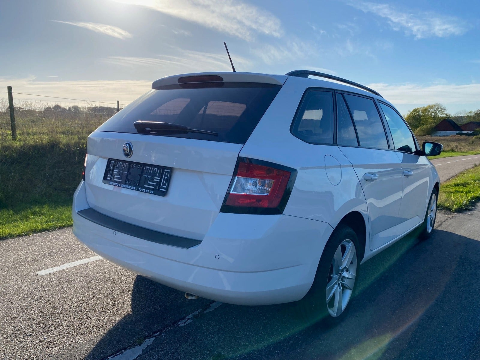 Hvid Skoda Fabia fra 2016