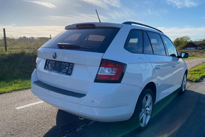 Hvid Skoda Fabia fra 2016