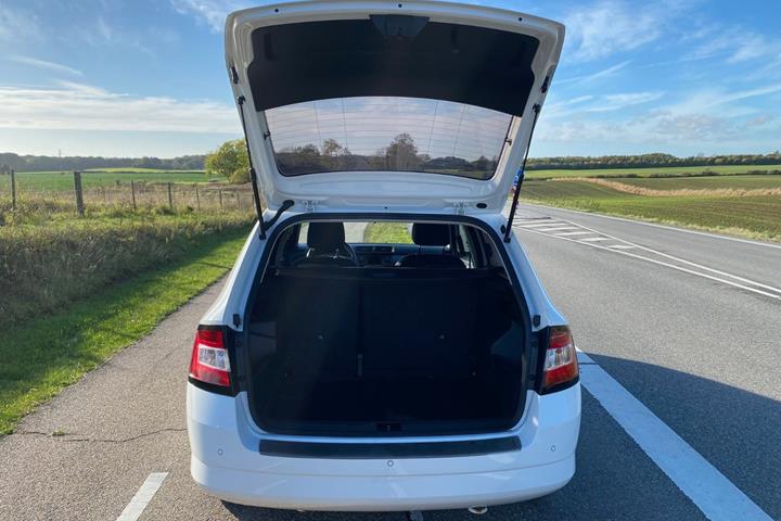 Hvid Skoda Fabia fra 2016