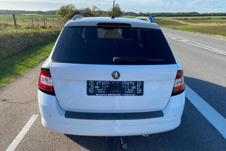 Hvid Skoda Fabia fra 2016
