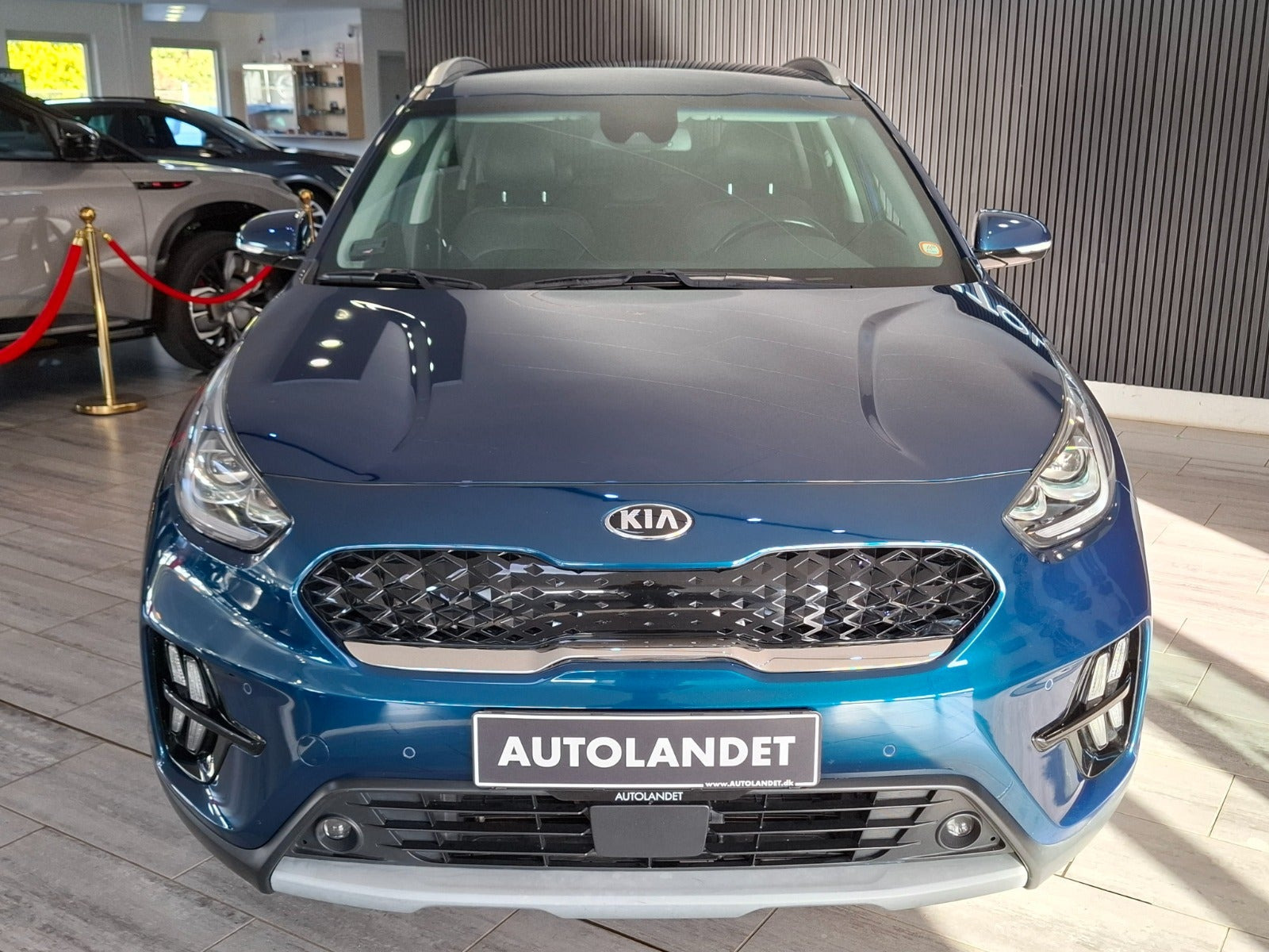 Blå Kia Niro fra 2020