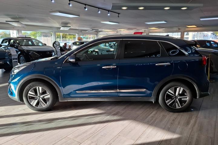 Blå Kia Niro fra 2020