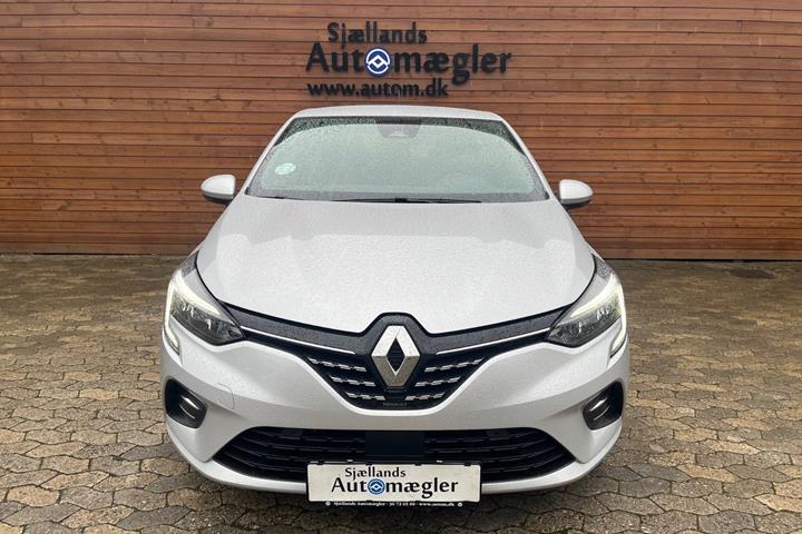 Sølv Renault Clio V fra 2022