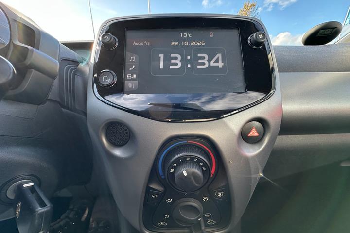 Rød Toyota Aygo fra 2018