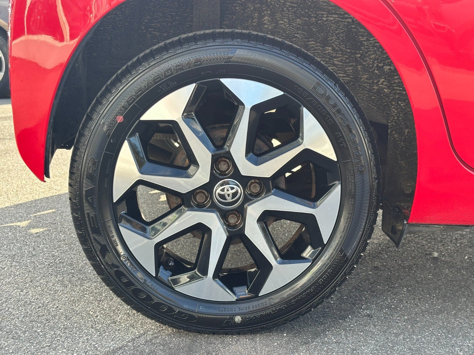 Rød Toyota Aygo fra 2018