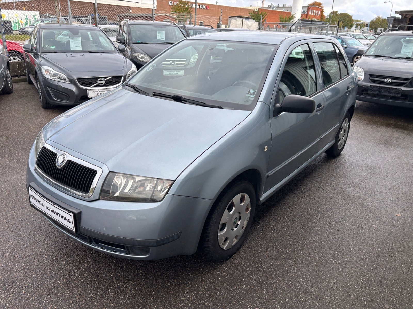 Blå Skoda Fabia fra 2003