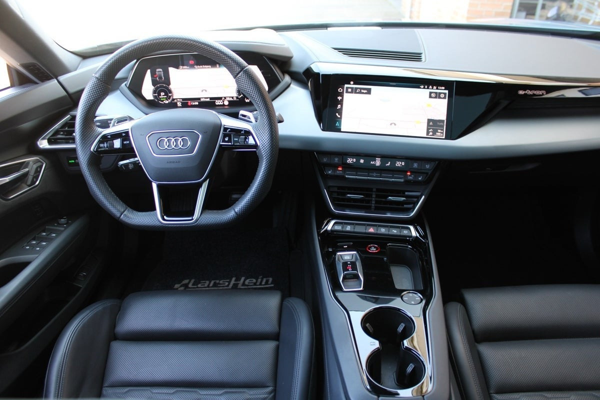 Grå Audi e-tron GT fra 2023