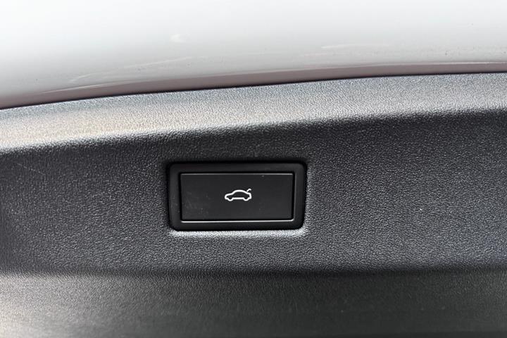 Hvid VW ID.7 fra 2024